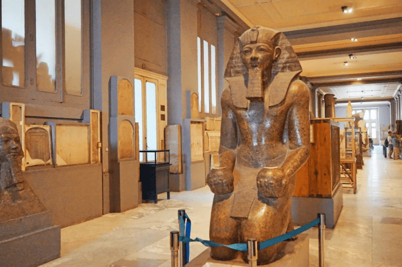 מוזאון הפרעונים בברלין בו תמצאו מייצגים עתיקים מתקופת האימפריה המצרית העתיקה ואפילו מומיה אמיתית